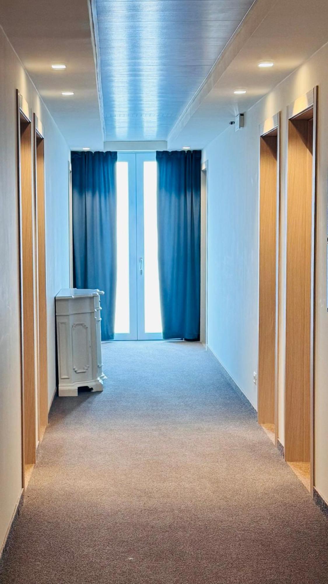 Cristina Hotel